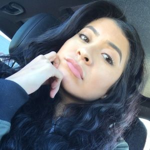 Meet your Posher, Gabriela